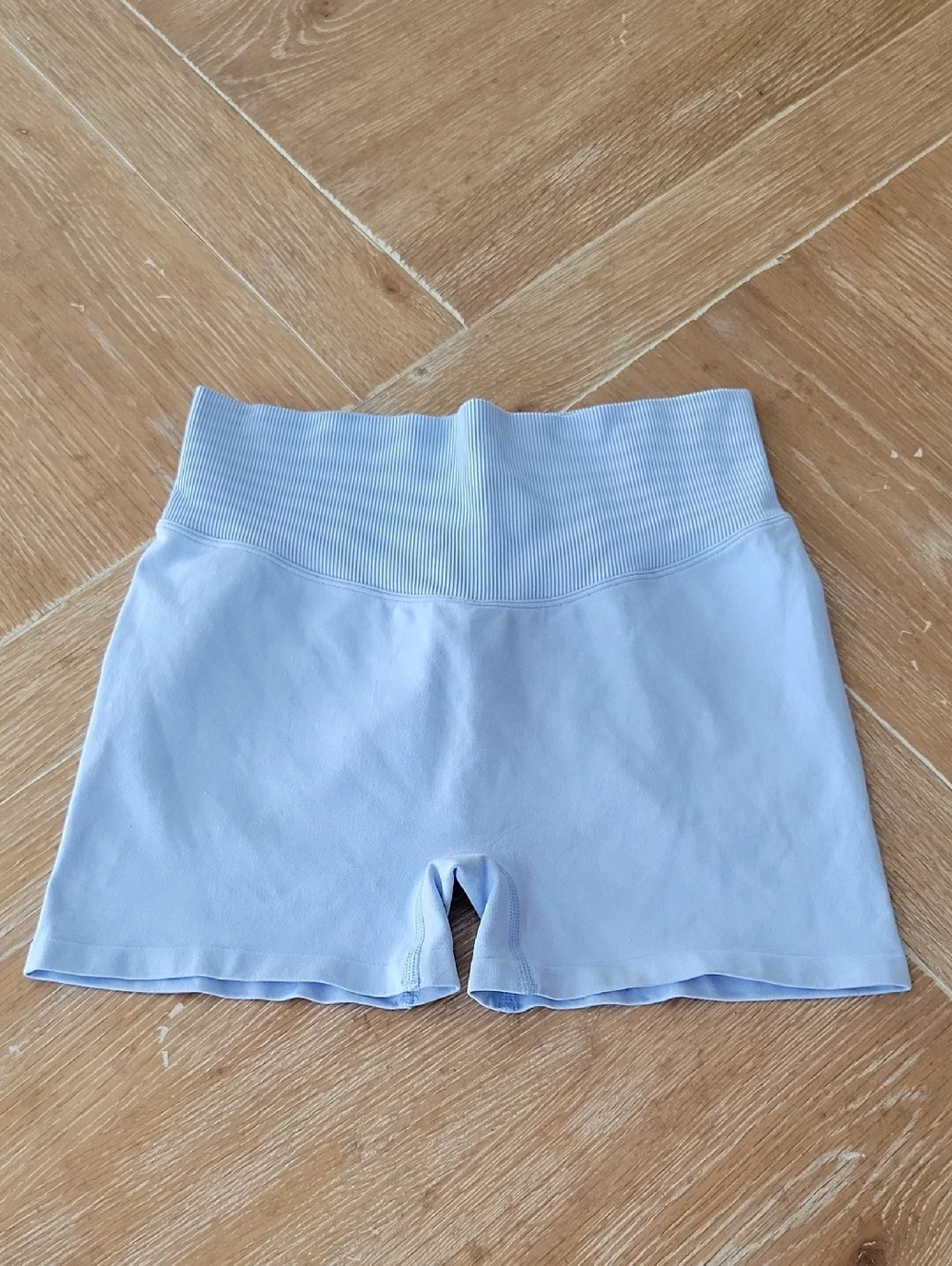 PINK Victoria's Secret Seamless Bun Shorts In Light Blue Size Medium NWT